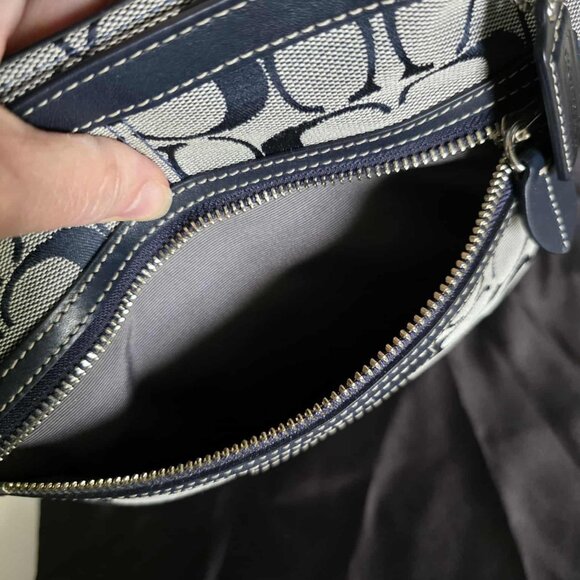 NWT Coach Penelope Signature Lunch Tote Bag Navy Blue with dust bag - Picture 6 of 12